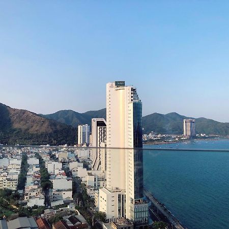 Scenia Bay Oceanfront By Housing Appartement Nha Trang Buitenkant foto