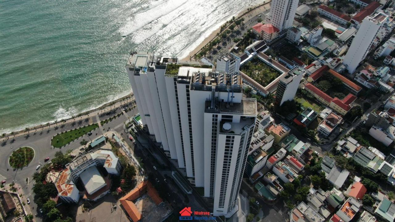 Scenia Bay Oceanfront By Housing Appartement Nha Trang Buitenkant foto
