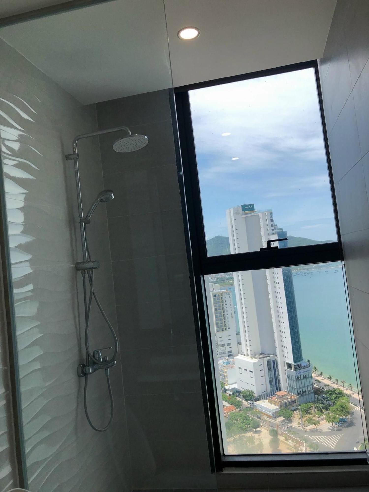 Scenia Bay Oceanfront By Housing Appartement Nha Trang Buitenkant foto
