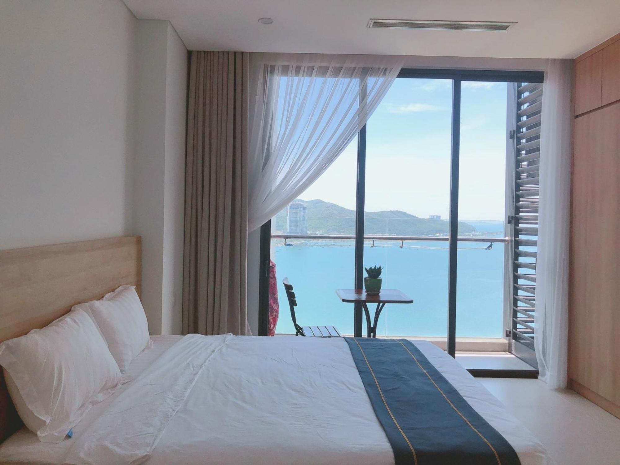 Scenia Bay Oceanfront By Housing Appartement Nha Trang Buitenkant foto