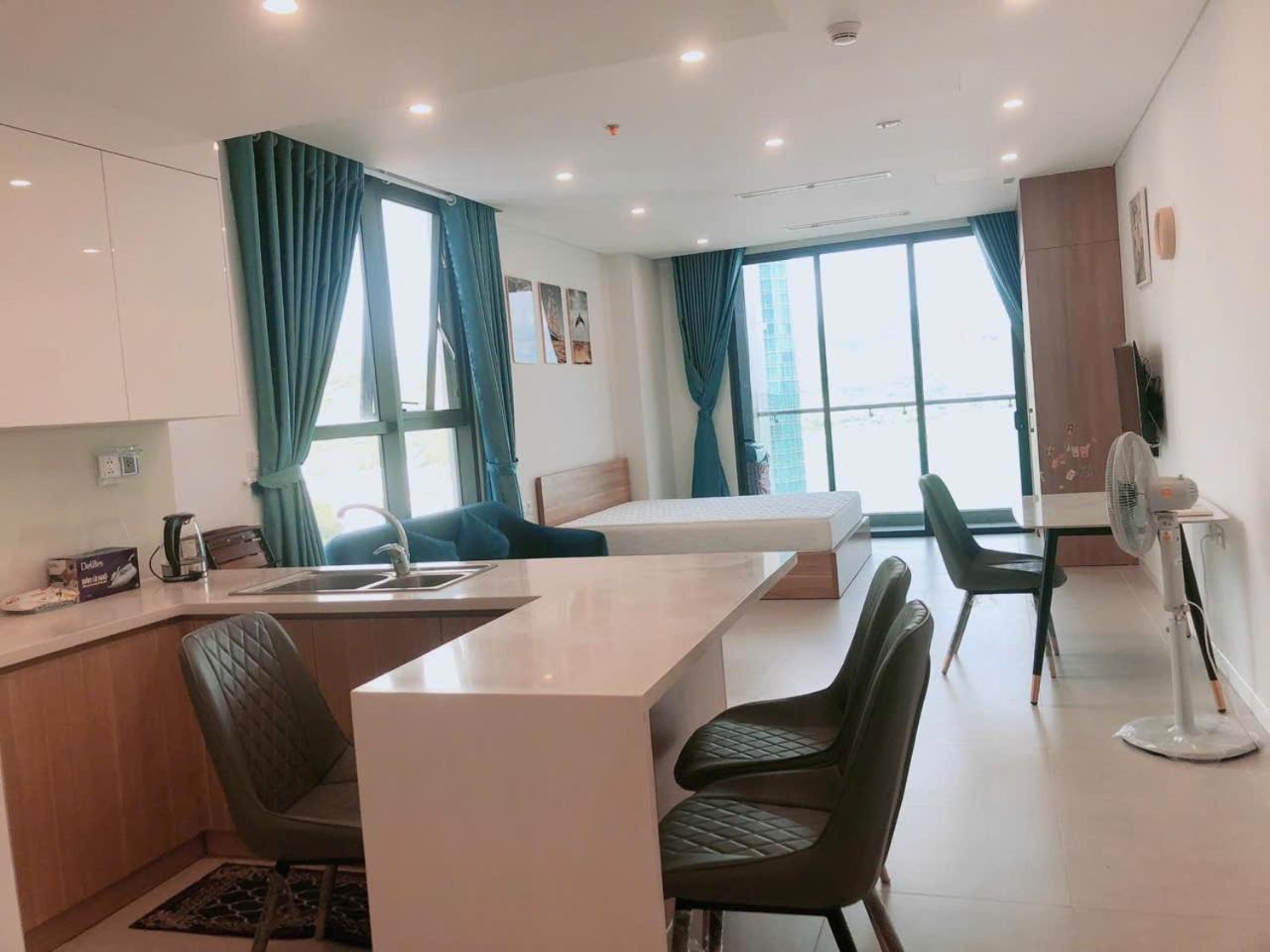 Scenia Bay Oceanfront By Housing Appartement Nha Trang Buitenkant foto