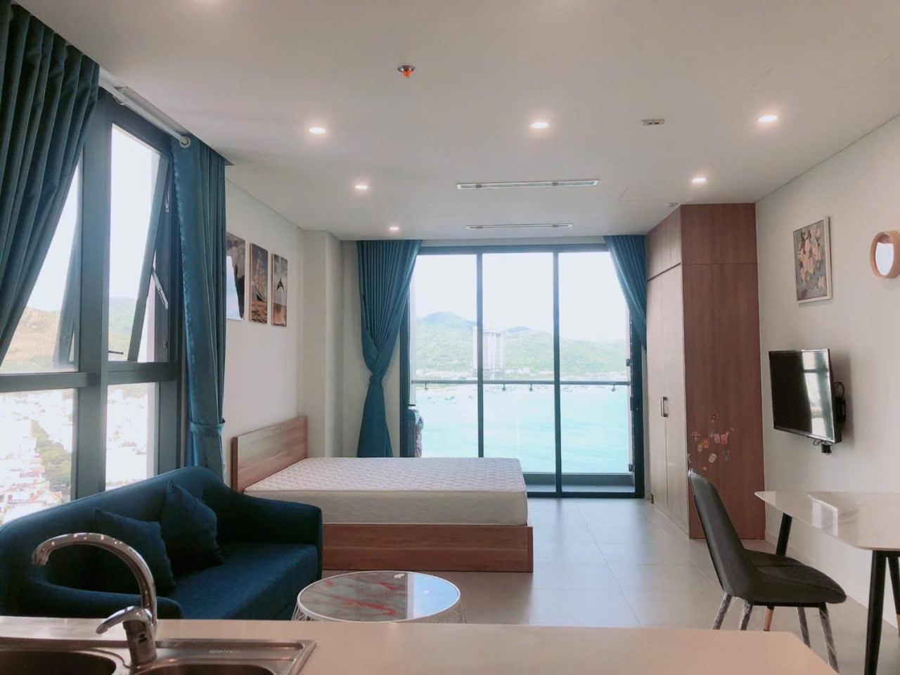 Scenia Bay Oceanfront By Housing Appartement Nha Trang Buitenkant foto