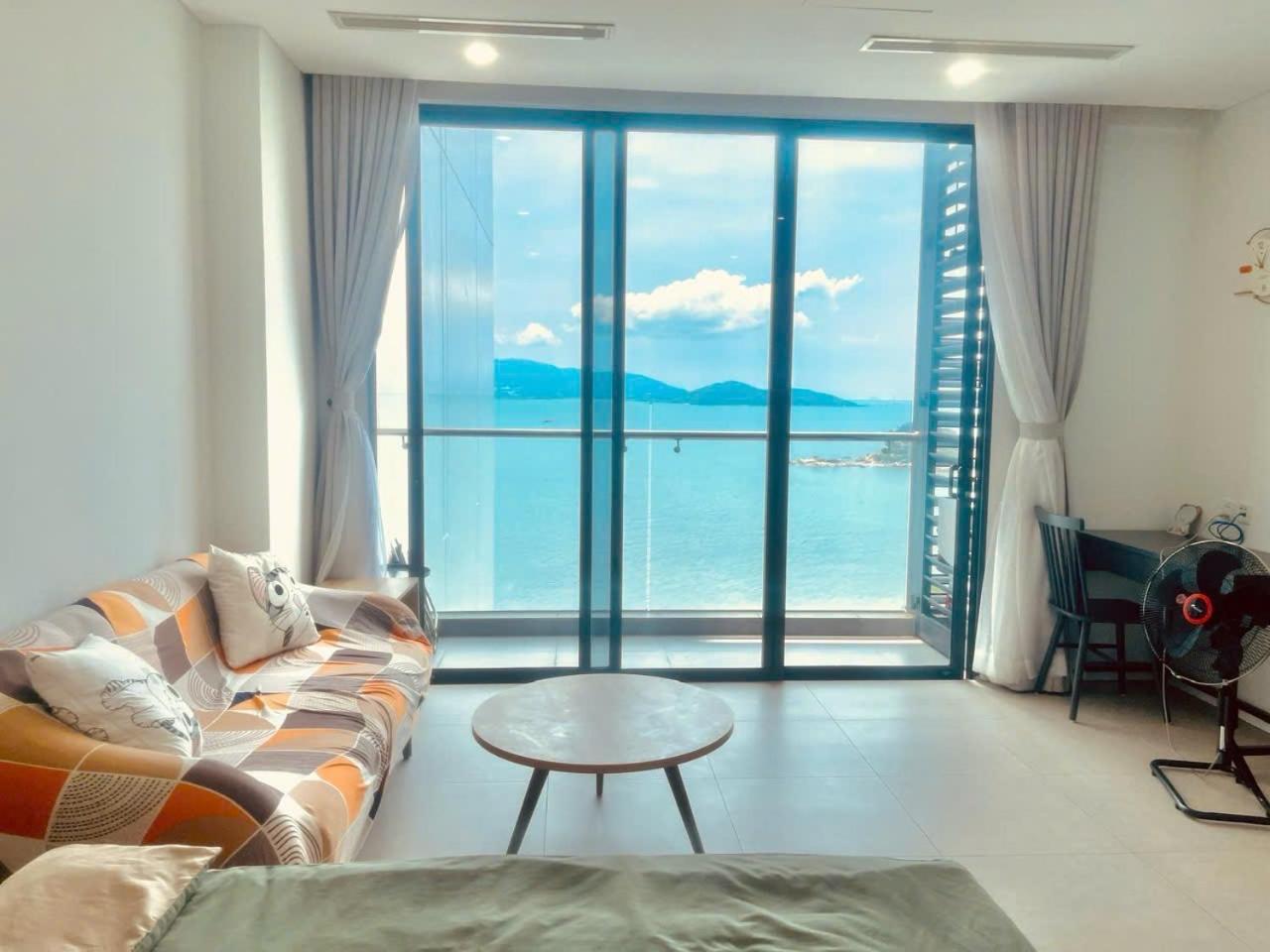 Scenia Bay Oceanfront By Housing Appartement Nha Trang Buitenkant foto