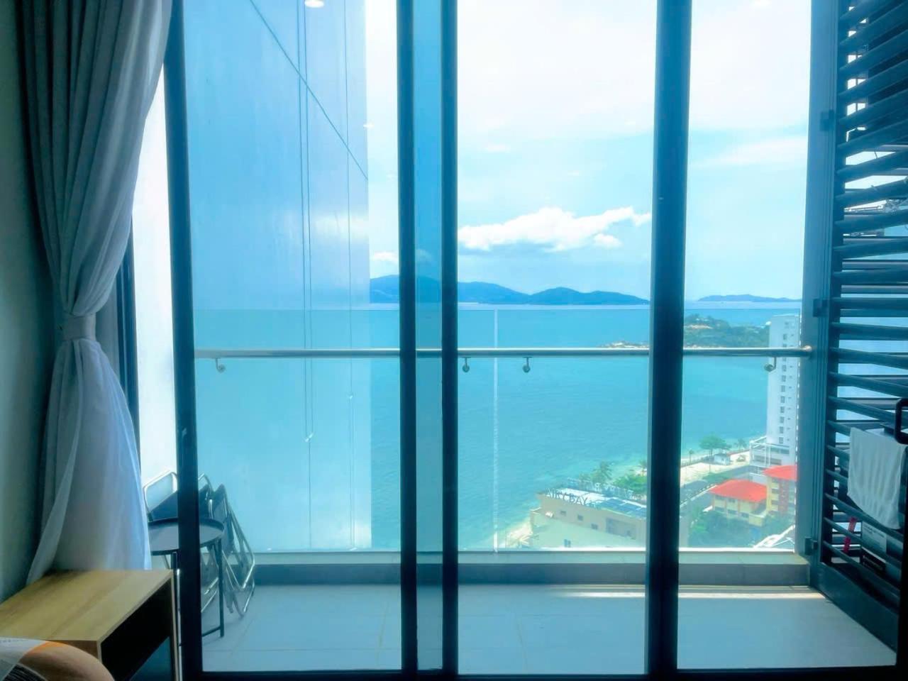 Scenia Bay Oceanfront By Housing Appartement Nha Trang Buitenkant foto