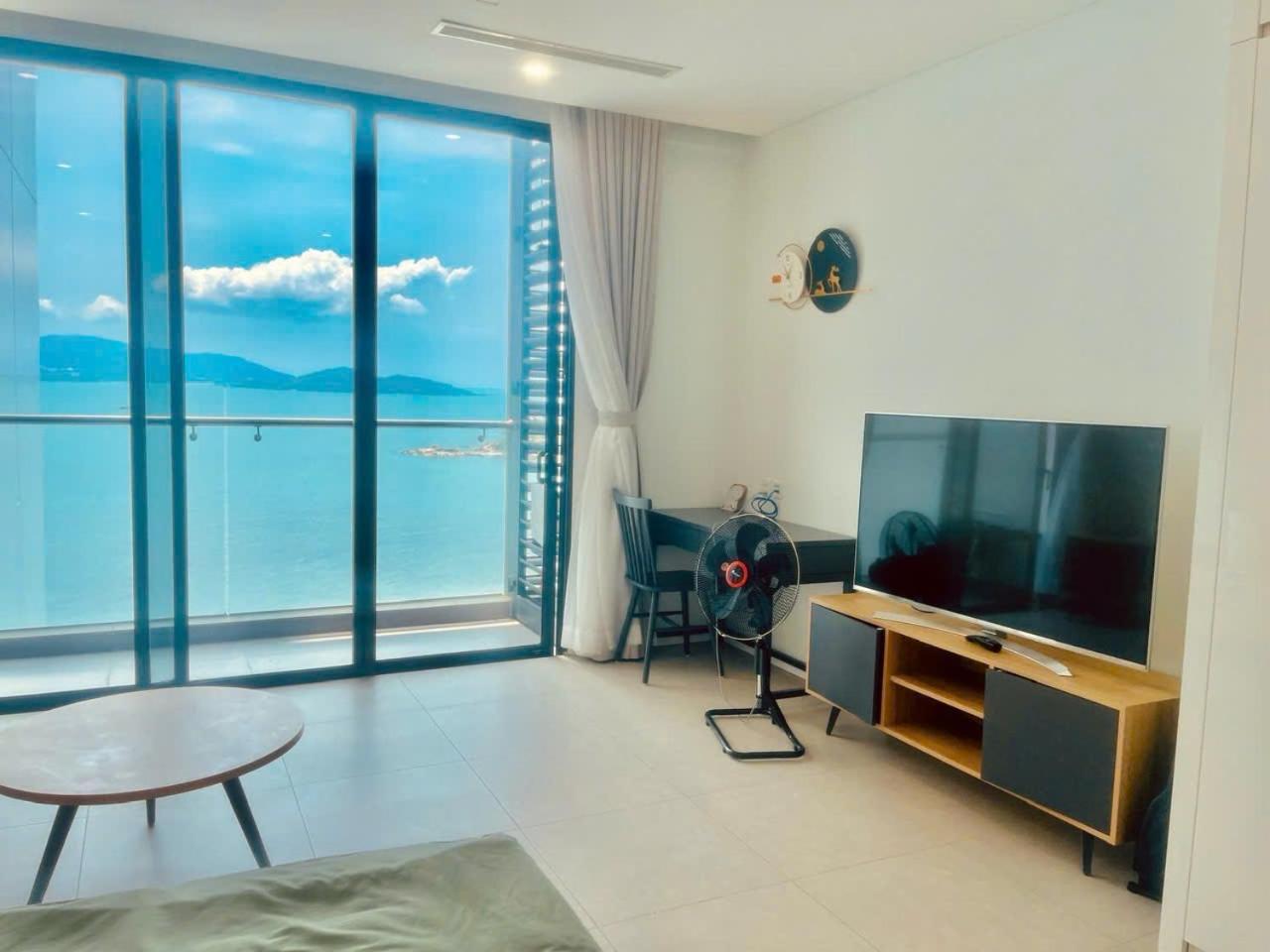 Scenia Bay Oceanfront By Housing Appartement Nha Trang Buitenkant foto