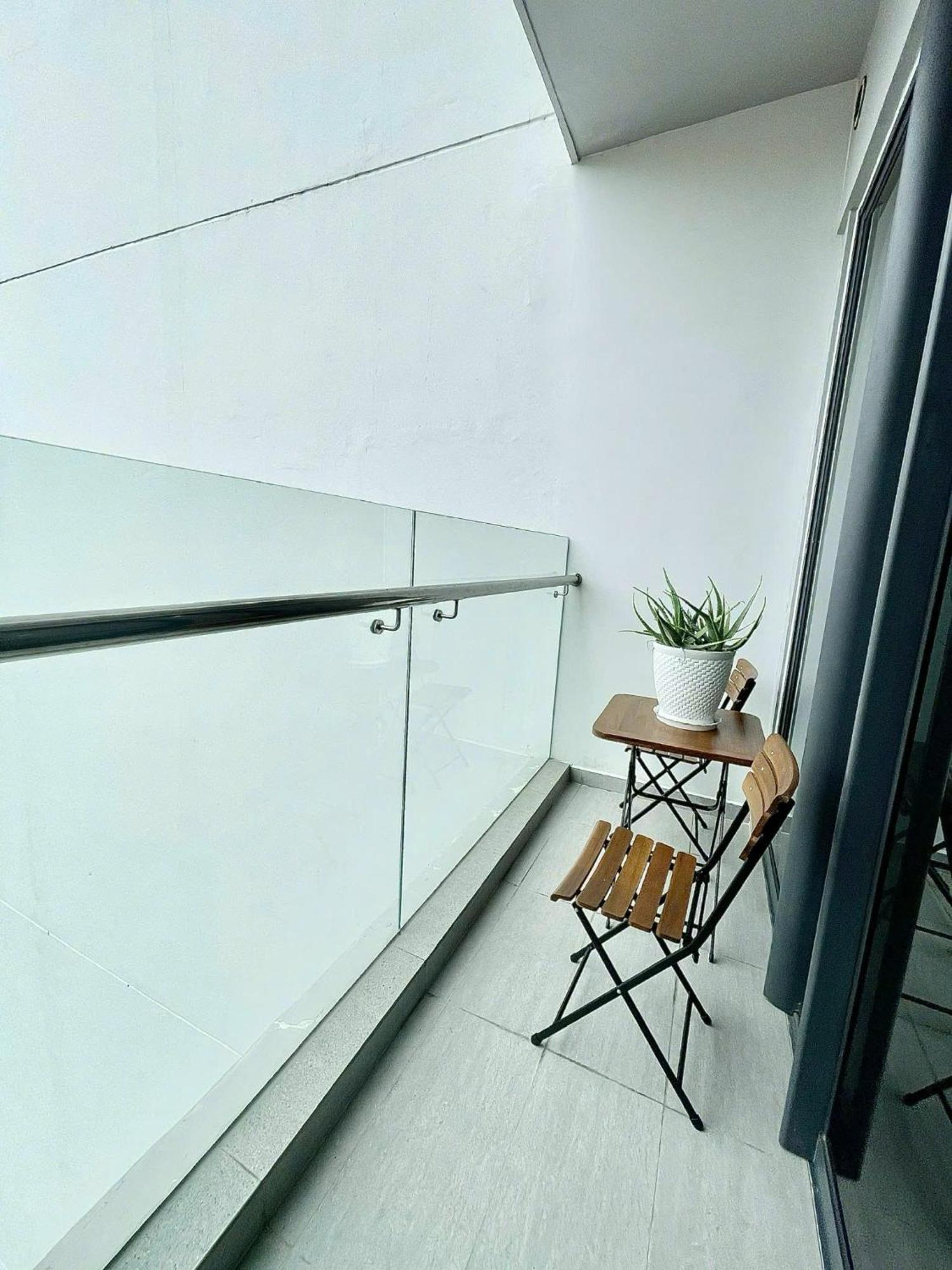 Scenia Bay Oceanfront By Housing Appartement Nha Trang Buitenkant foto