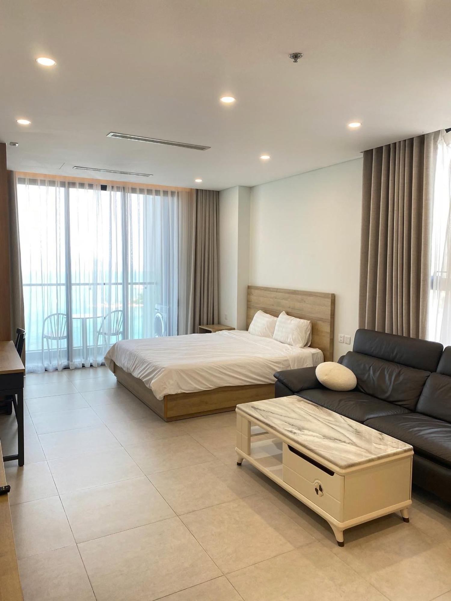 Scenia Bay Oceanfront By Housing Appartement Nha Trang Buitenkant foto